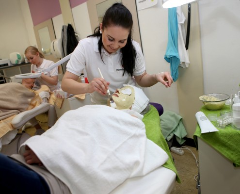 landeslehrlingswettbewerb-kosmetik_33704476881_o