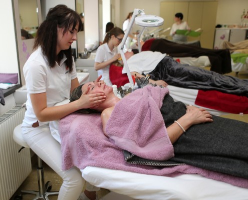 landeslehrlingswettbewerb-kosmetik_33704478321_o