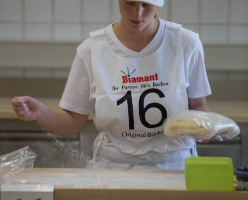 bundeslehrlingswettbewerb-der-bcker-2017-in-innsbruck-foto-copyright-hanno-mayer_35501888316_o