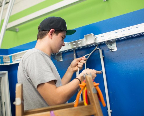 15-internationaler-lehrlingswettbewerb-der-elektrotechniker---56-oktober-2017_23736454338_o