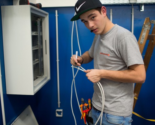 15-internationaler-lehrlingswettbewerb-der-elektrotechniker---56-oktober-2017_37540411496_o