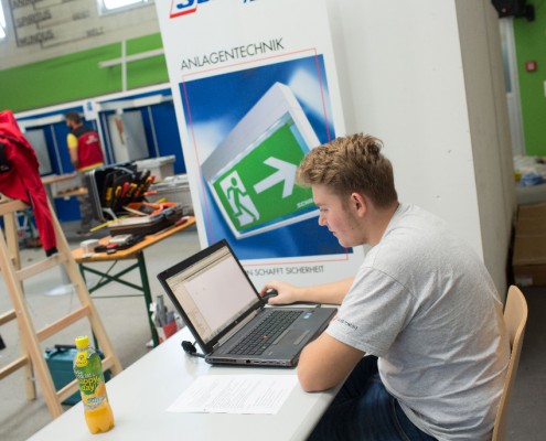 15-internationaler-lehrlingswettbewerb-der-elektrotechniker---56-oktober-2017_37589297511_o