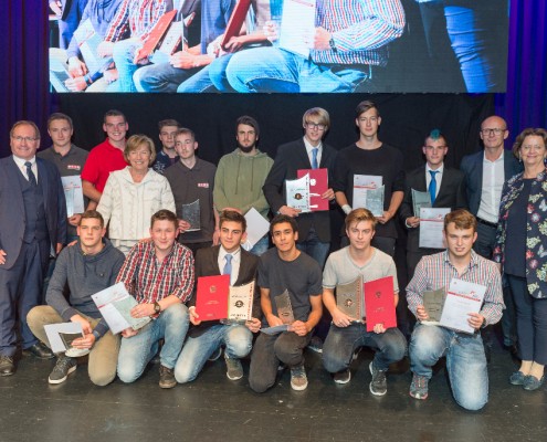 Bundeslehrlingswettbewerb_Maschinenbau_Gruppenbild