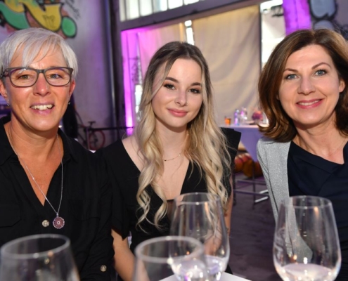 2021-05-27 16-26-12_2