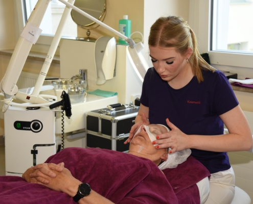 BLW Fußpflege, Massage, Kosmetik, Fantasie Make-up ___ junior-skills-2023_52956529357_o (194)